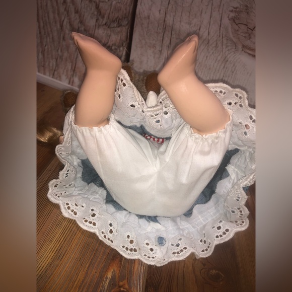 Emma Down By the River Doll W Teddy Bear & Porcelain Stuffed Heritage Collection - Picture 9 of 9